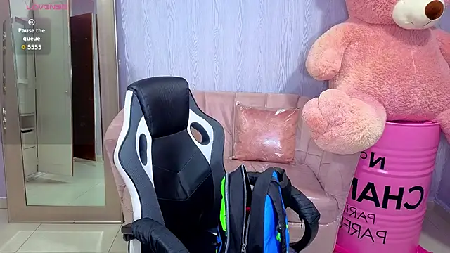 Snapshot of lia_harper_t chatting on 6, 7, 2026 lia harper t online show from 6, 7, 2026
