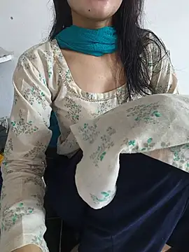 Snapshot of zoya_baby_ chatting on 4, 7, 2026 zoya baby online show from 4, 7, 2026