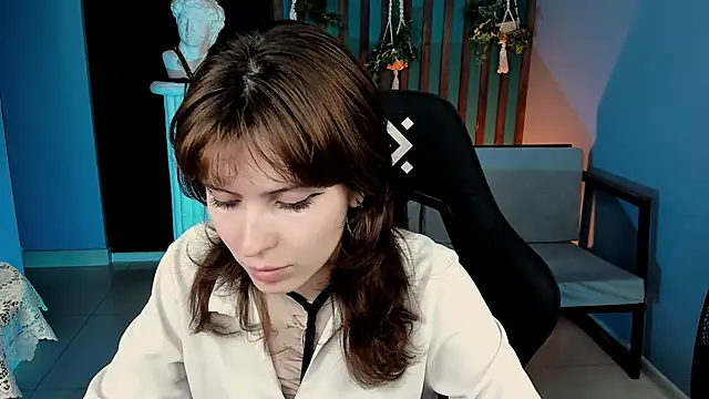 LolaDominara online show from 7, 6, 2026