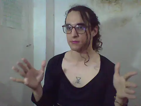 Snapshot of LaCuerva chatting on 16, 5, 2026 LaCuerva online show from 16, 5, 2026