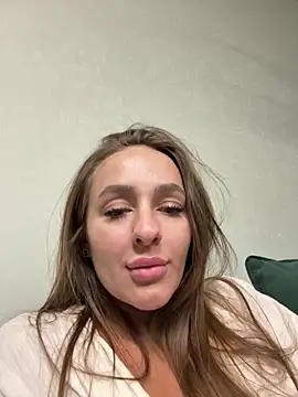 Snapshot of leonmessi3 chatting on 4, 6, 2026 leonmessi3 online show from 4, 6, 2026