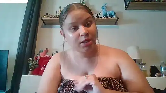 prettybabygurl04 online show from 4, 5, 2026