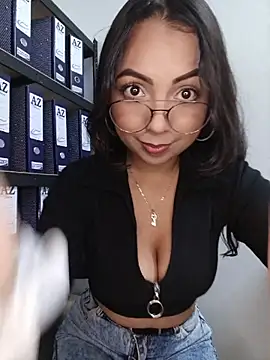JENNIFER  03 online show from 9, 6, 2026