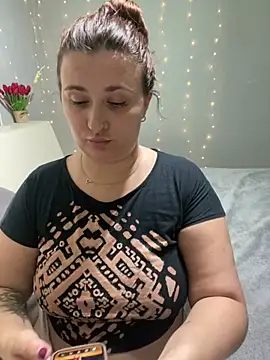 Snapshot of AureTease chatting on 6, 8, 2026 AureTease online show from 6, 8, 2026