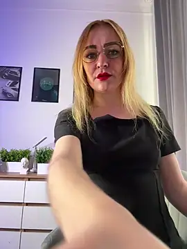 CherryChaos  online show from 11, 6, 2026