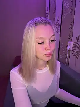 Snapshot of Velvet_Doll_ chatting on 10, 7, 2026 Velvet Doll online show from 10, 7, 2026