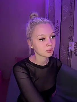 Snapshot of Velvet_Doll_ chatting on 16, 7, 2026 Velvet Doll online show from 16, 7, 2026