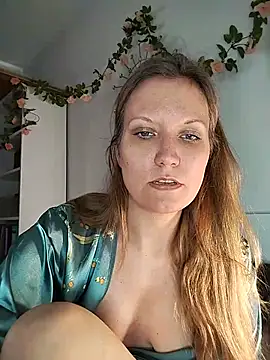 Snapshot of Candy_Cougar chatting on 14, 7, 2026 Candy Cougar online show from 14, 7, 2026