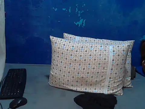 hotchilimom online show from 11, 2, 2026