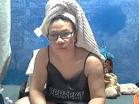 Snapshot of hotchilimom chatting on 27, 6, 2026 hotchilimom online show from 27, 6, 2026