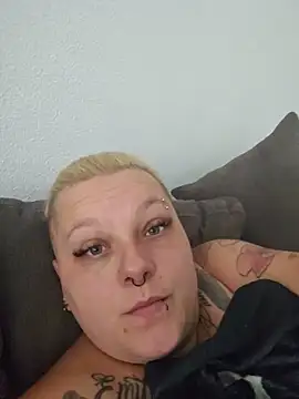 Lady Peggi online show from 11, 6, 2026