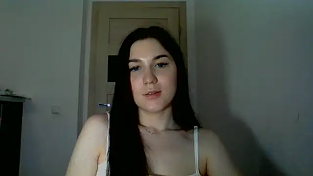 Snapshot of Katiee_Foxi chatting on 15, 6, 2026 Katiee Foxi online show from 15, 6, 2026