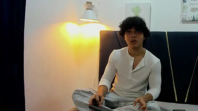Snapshot of latin_beast4 chatting on 7, 5, 2026 latin beast4 online show from 7, 5, 2026