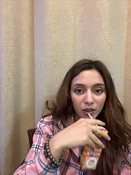Snapshot of Lilywant chatting on 14, 6, 2026 Lilywant online show from 14, 6, 2026