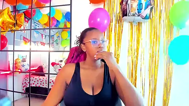 Snapshot of Miss_Khaleesi chatting on 23, 6, 2026 Miss Khaleesi online show from 23, 6, 2026