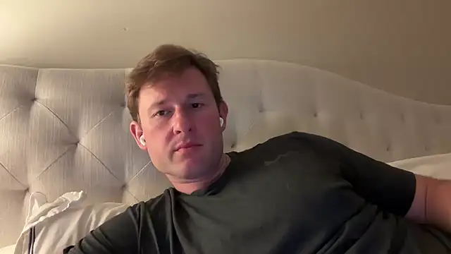 Snapshot of CuriousMarried321 chatting on 27, 5, 2026 CuriousMarried321 online show from 27, 5, 2026