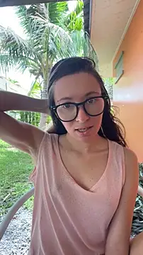 Snapshot of Mini_girl_do_it_better chatting on 15, 5, 2026 Mini girl do it better online show from 15, 5, 2026