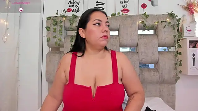 Snapshot of EmmyBellamy chatting on 10, 6, 2026 EmmyBellamy online show from 10, 6, 2026