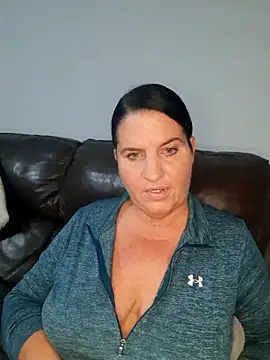 Snapshot of Velvet-Milf chatting on 17, 5, 2026 Velvet-Milf online show from 17, 5, 2026