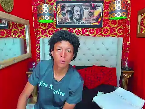 Snapshot of skinny20boy chatting on 25, 5, 2026 skinny20boy online show from 25, 5, 2026