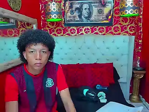 Snapshot of skinny20boy chatting on 2, 6, 2026 skinny20boy online show from 2, 6, 2026