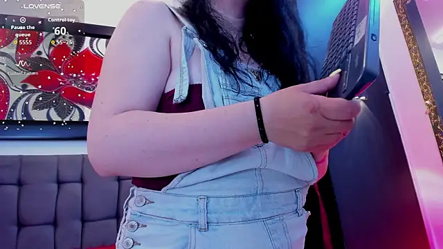 Snapshot of CloeMature chatting on 26, 6, 2026 CloeMature online show from 26, 6, 2026