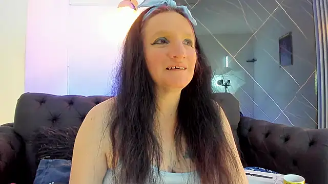 Snapshot of CloeMature chatting on 2, 8, 2026 CloeMature online show from 2, 8, 2026