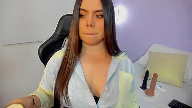 Snapshot of luna_blazze_ chatting on 20, 6, 2026 luna blazze online show from 20, 6, 2026