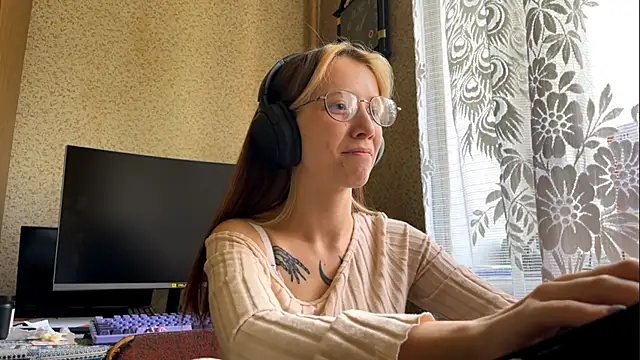 AliceGates online show from 7, 5, 2026