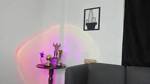Snapshot of AlexRoyce_ chatting on 21, 5, 2026 AlexRoyce online show from 21, 5, 2026
