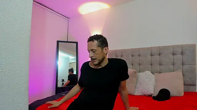 DarkRomanceXXX online show from 17, 5, 2026