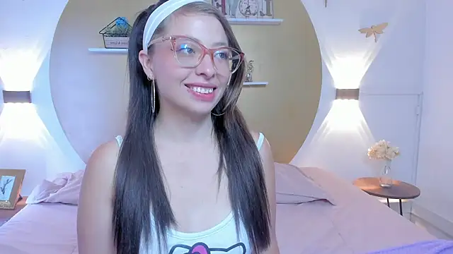 Lenna Phillips online show from 17, 6, 2026