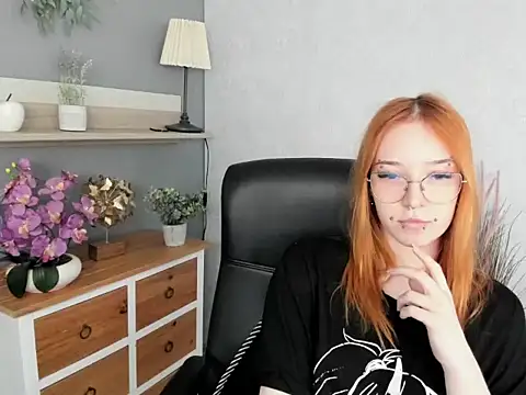 Snapshot of foxSonya chatting on 13, 5, 2026 foxSonya online show from 13, 5, 2026