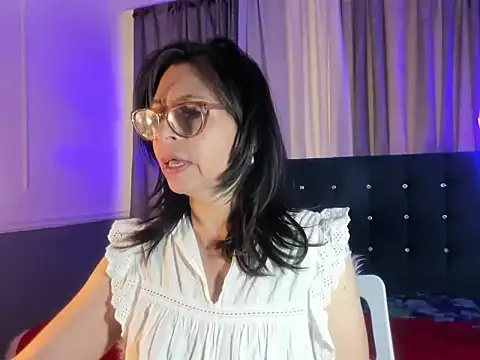 Snapshot of lena_gray chatting on 17, 5, 2026 lena gray online show from 17, 5, 2026
