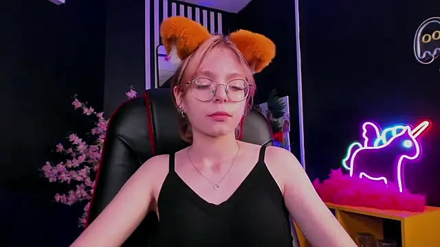 Snapshot of FoxxyyPolly chatting on 13, 7, 2026 FoxxyyPolly online show from 13, 7, 2026