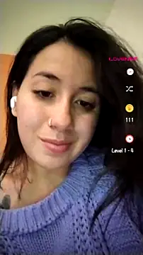 Snapshot of Annie_loveer chatting on 3, 7, 2026 Annie loveer online show from 3, 7, 2026