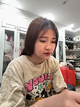 Snapshot of lynh_baby chatting on 16, 5, 2026 lynh baby online show from 16, 5, 2026