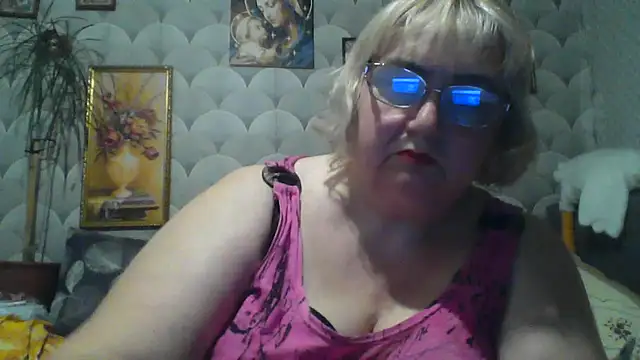 MarinaFarina53 online show from 7, 6, 2026