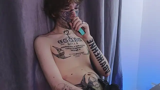 Snapshot of Emo___boy chatting on 4, 6, 2026 Emo boy online show from 4, 6, 2026
