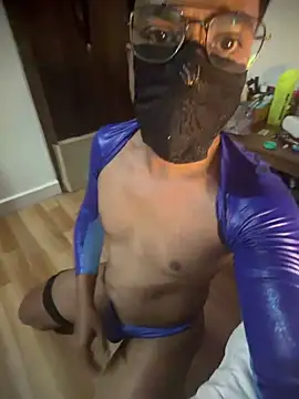 hunkymodel online show from 9, 5, 2026