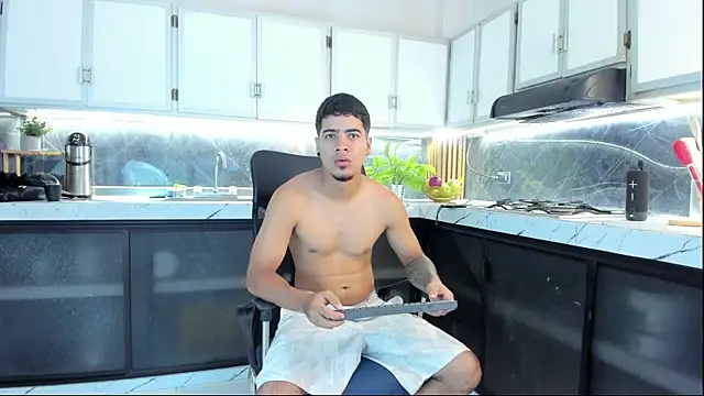 Snapshot of criss_hardcock_ chatting on 21, 6, 2026 criss hardcock online show from 21, 6, 2026