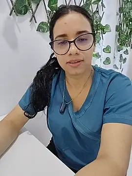 Snapshot of alanahot94 chatting on 8, 7, 2026 alanahot94 online show from 8, 7, 2026