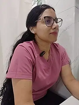 Snapshot of alanahot94 chatting on 6, 8, 2026 alanahot94 online show from 6, 8, 2026