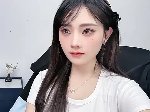  222Mia online show from 8, 5, 2026