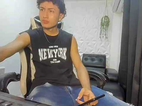 Snapshot of Dark_badboy1 chatting on 11, 5, 2026 Dark badboy1 online show from 11, 5, 2026