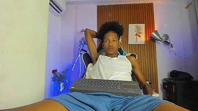 Snapshot of Afrowayuu chatting on 4, 6, 2026 Afrowayuu online show from 4, 6, 2026