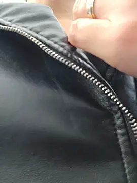 Snapshot of MILFBARBY chatting on 12, 10, 2025 MILFBARBY online show from 12, 10, 2025