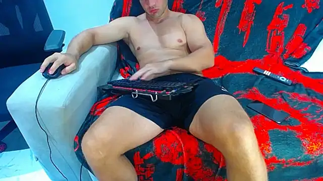 Snapshot of hugo_19cm chatting on 22, 6, 2026 hugo 19cm online show from 22, 6, 2026