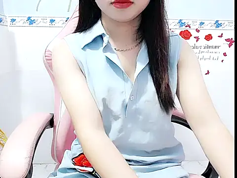 Snapshot of Emilysexy_cut chatting on 28, 6, 2026 Emilysexy cut online show from 28, 6, 2026