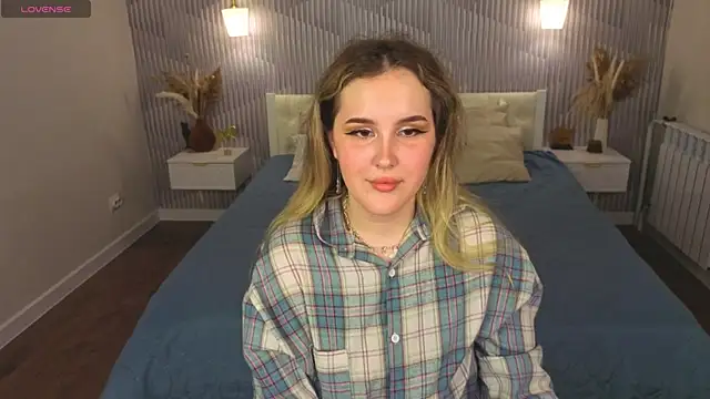 Stacey Dawson online show from 16, 6, 2026